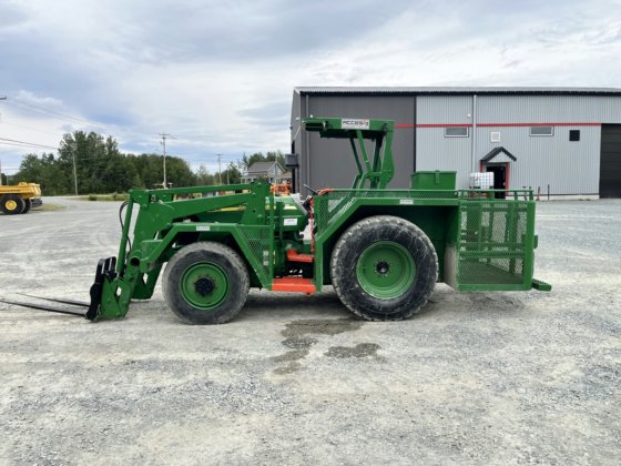 John Deere 5425