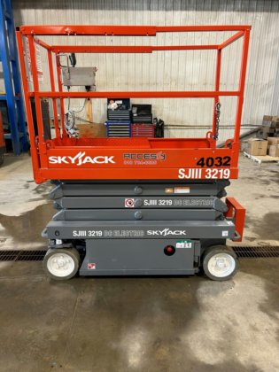 2013 Skyjack SJ3219