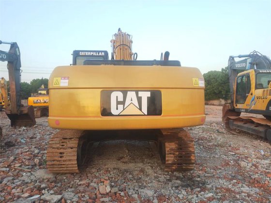 CAT 325C