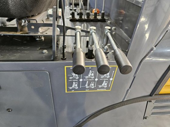 2024 LOADMAC 855.4 4 Way
