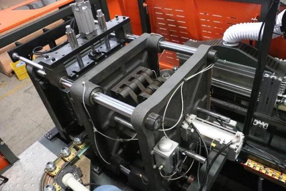 半自动手动 PET 水瓶制造机/吹瓶机