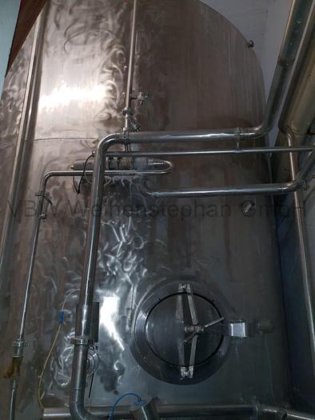 2つの容器を備えた醸造所