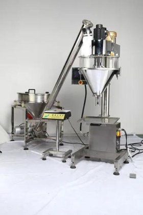 用于食品行业的 1-5 公斤半自动螺旋式蛋白粉灌装机