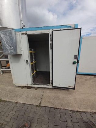 冷却ユニットを備えた冷蔵室