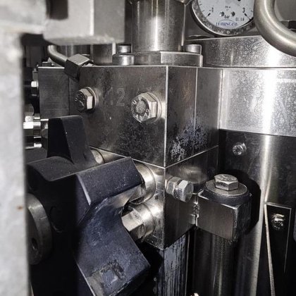 使い捨てボトル充填ライン