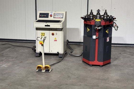 タウリング - DELTA 50 CNC