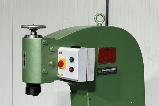 フォッカー・エコールド - KF 400