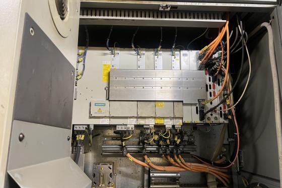 デッケル・マホ - DMU80P