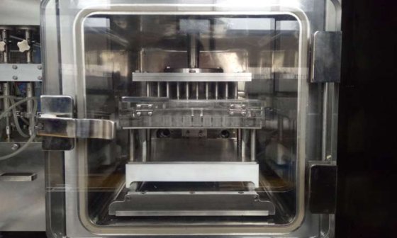 Rotech PFS10预消毒灭菌注射器液体灌装加塞机