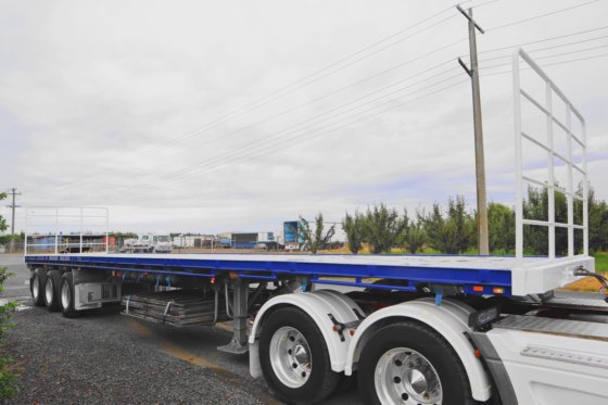 Maxitrans/Freighter ST3