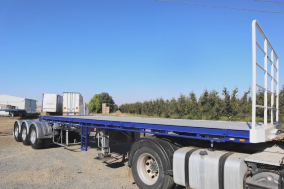 Maxitrans/Freighter ST3