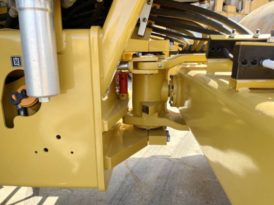 2021 Caterpillar CS66B
