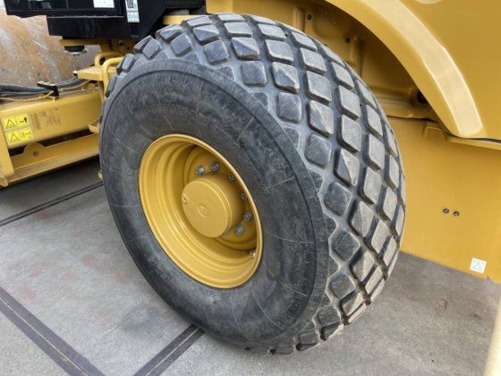 2021 Caterpillar CS66B