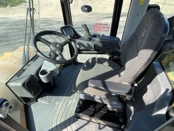 2021 Caterpillar CS66B