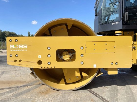 2021 Caterpillar CS66B