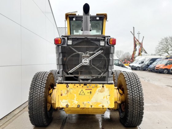 2008 Volvo G990