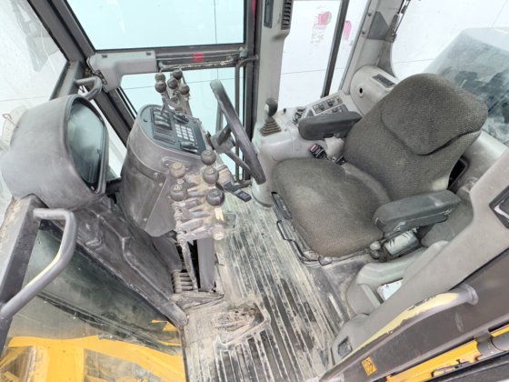 2008 Volvo G990
