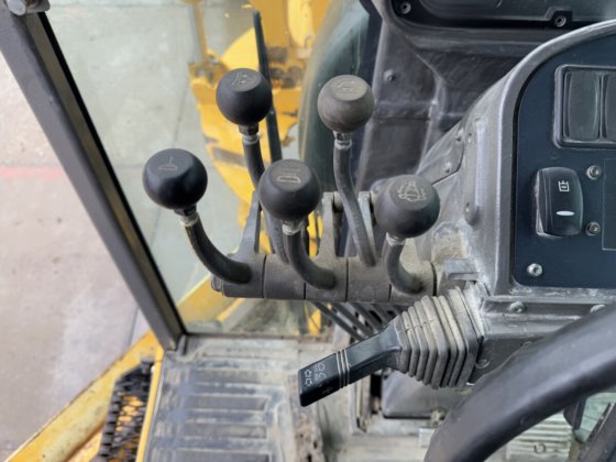 2008 Volvo G990