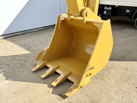 2024 Caterpillar 323D3