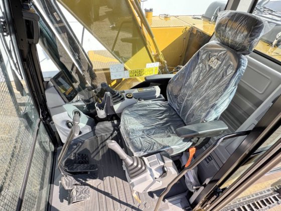 2024 Caterpillar 323D3