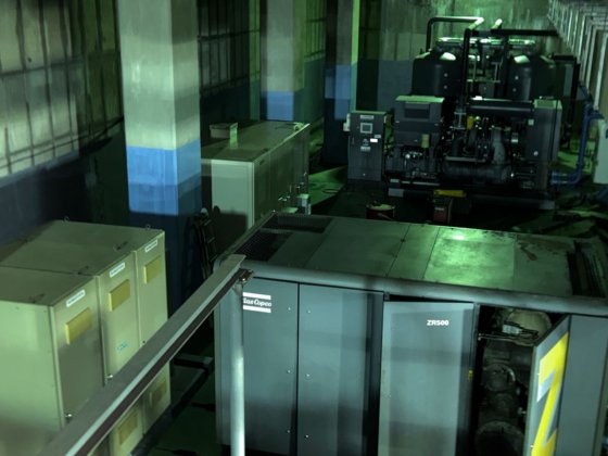 完整的压缩机房 B