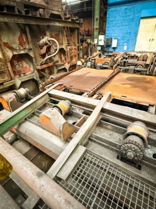 行走梁中间均质炉