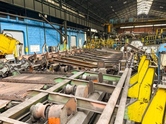 行走梁中间均质炉