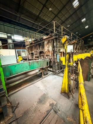 行走梁中间均质炉