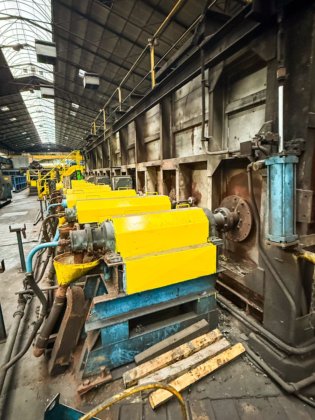 行走梁中间均质炉