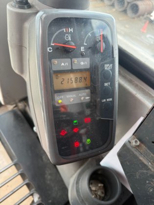 日立マンツィネン ビレット船荷降ろし用移動式掘削機（2004年）