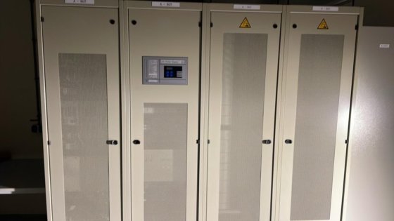 電気制御キャビネット