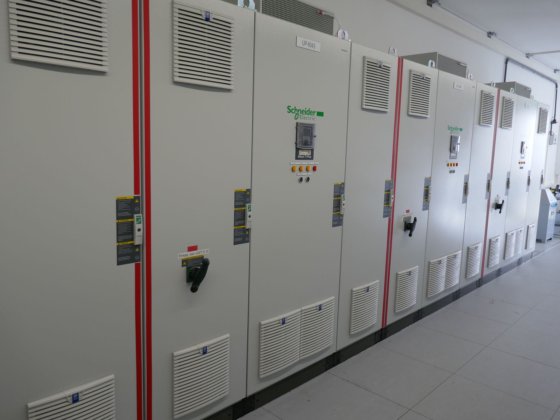 変電所 6kV/400V