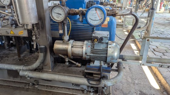 ピストン＆ギアポンプ 29個