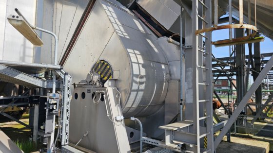 10台旋转叶片式和离心式鼓风机