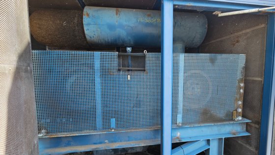 10台旋转叶片式和离心式鼓风机