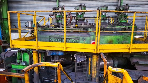 蒙特巴德拉直机