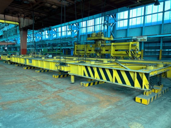 20t ガントリー クレーン puil e&c