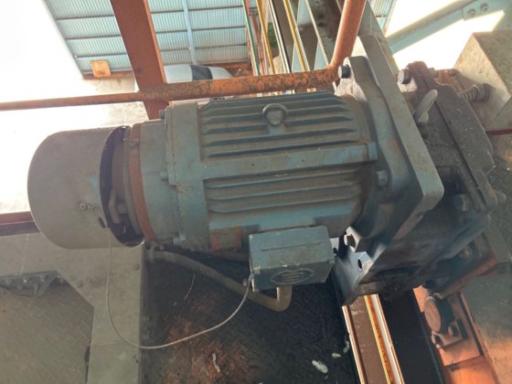 10t天井クレーン 東亜重工業株式会社LTD.