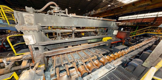 センタリングプレス（プレス・ア・センデ）」とピアサー（ピアサー）