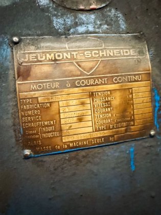 センタリングプレス（プレス・ア・センデ）」とピアサー（ピアサー）