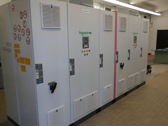 変電所 6kV/400V