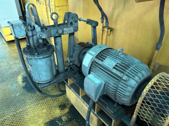 30/5 吨桥式起重机 DAESUNG