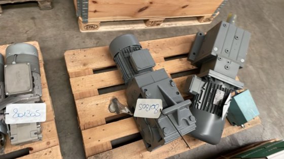 アトラス CW650APS フィルムスリッター巻取機