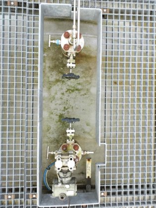 Frames 圧力容器（2001）