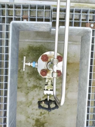 Frames 圧力容器（2001）