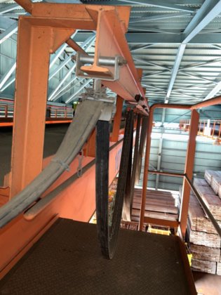 10t天井クレーン 東亜重工業株式会社LTD.