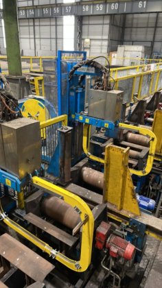 达涅利磁性堆垛机和捆扎机