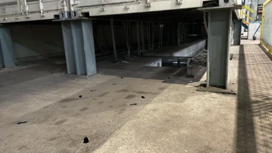 达涅利磁性堆垛机和捆扎机