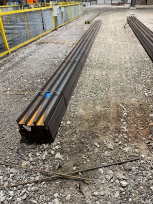 达涅利磁性堆垛机和捆扎机