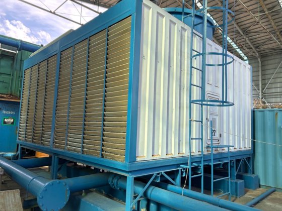 完整的压缩机房 E